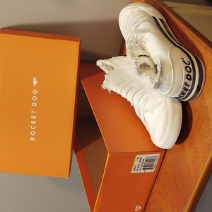 Rocket Dog white tennis shoes size 7